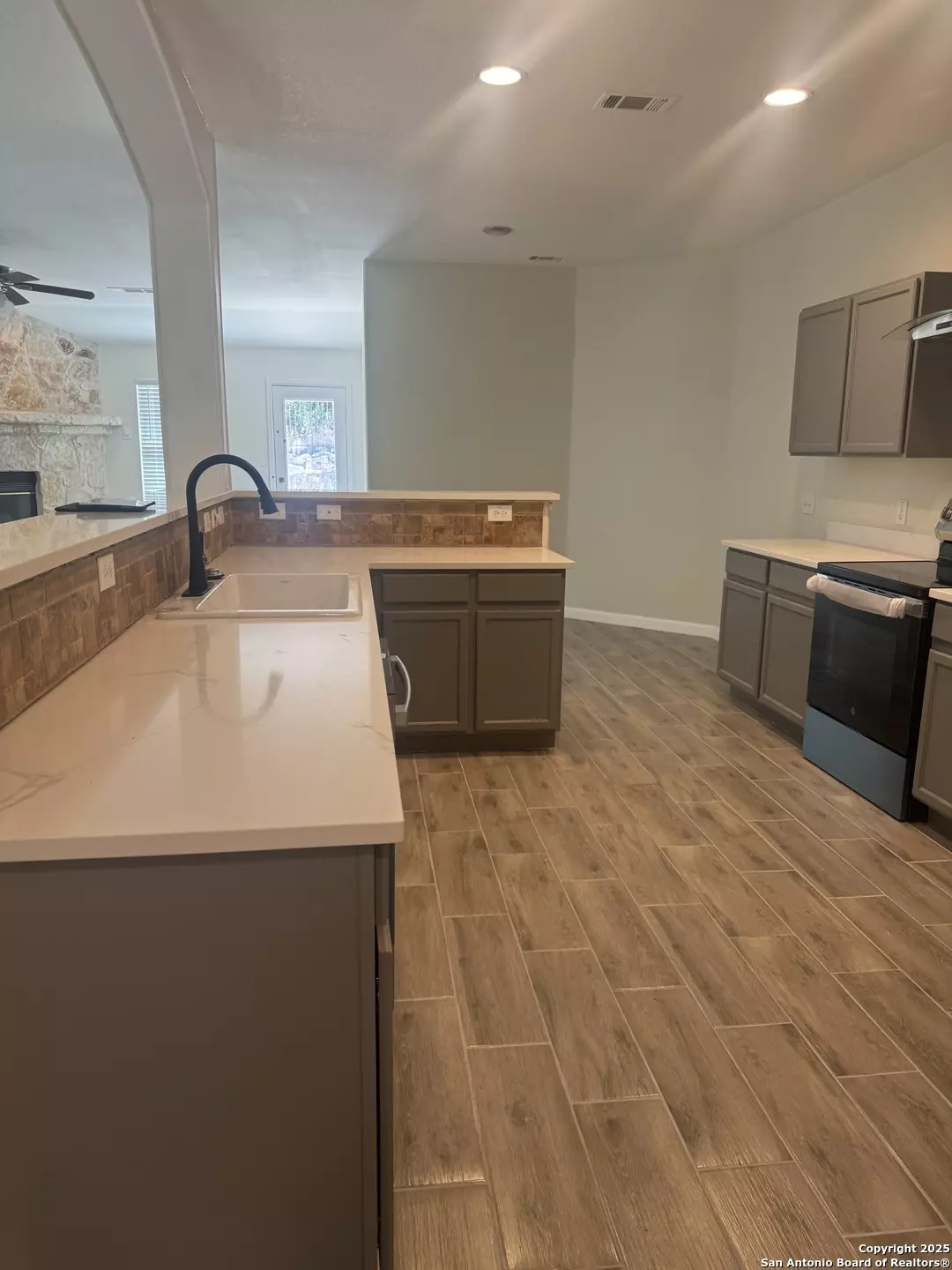 San Antonio, TX 78255,15727 cotton tail