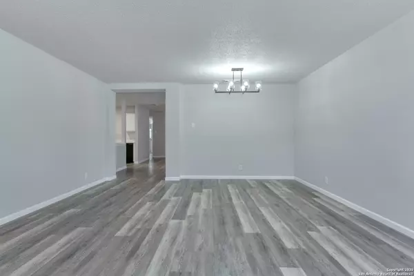 Converse, TX 78109,6819 Columbia Ridge