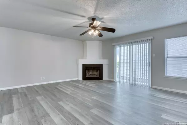 Converse, TX 78109,6819 Columbia Ridge