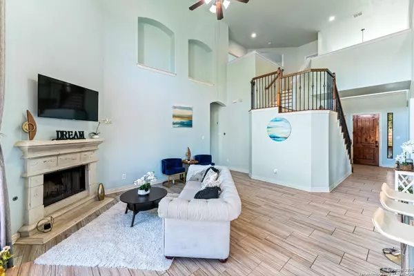 Helotes, TX 78023-3523,11407 MASSIVE MT