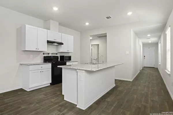 San Antonio, TX 78245,12123 Sampson Creek