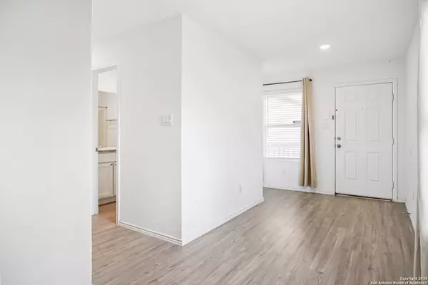 San Antonio, TX 78252,7002 Satellite