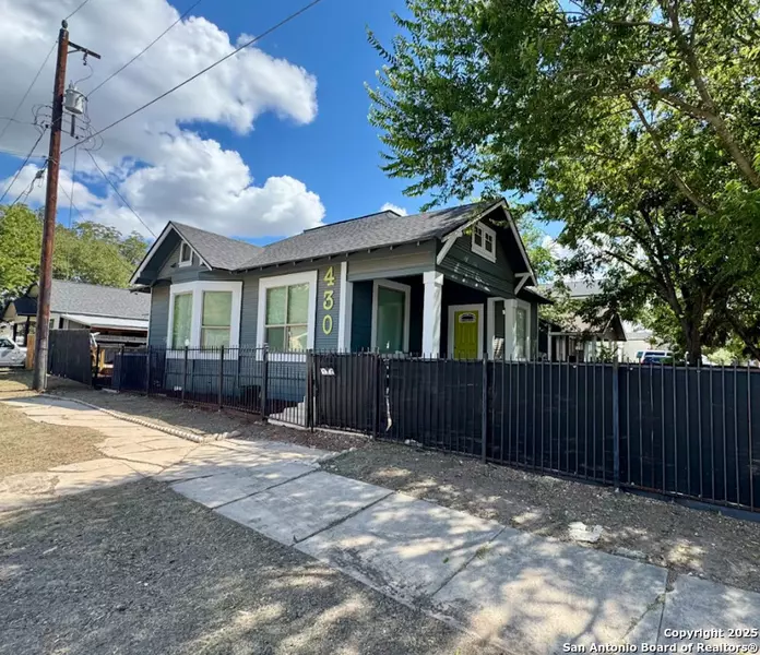 430 Hampshire, San Antonio, TX 78210