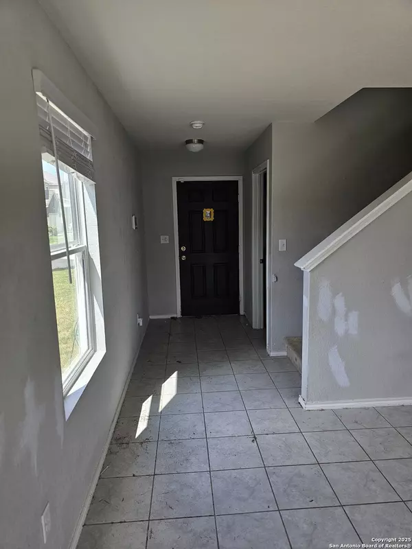 San Antonio, TX 78254,9502 Silver Mist