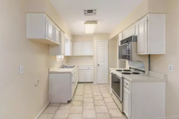San Antonio, TX 78216,165 rampart UNIT 507