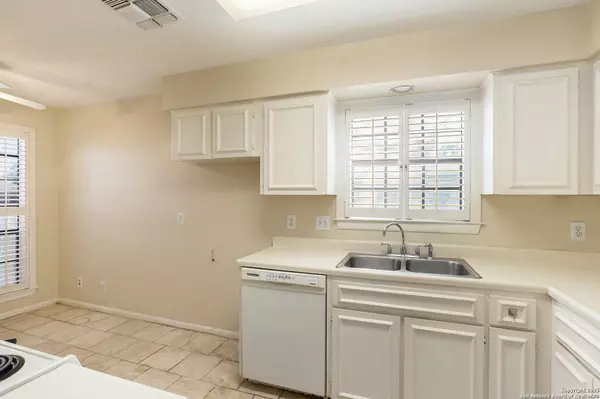 San Antonio, TX 78216,165 rampart UNIT 507