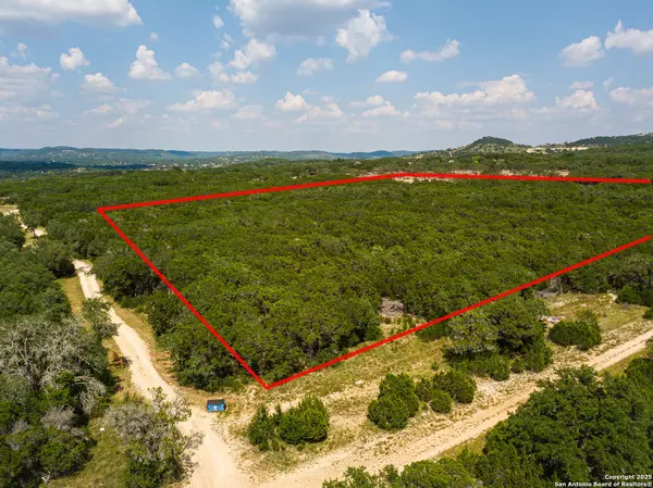14618 State Highway 16, Pipe Creek, TX 78063