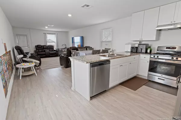 San Antonio, TX 78223,4284 Thalweg Way