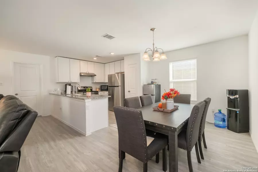 10227 Mesa Medina, San Antonio, TX 78252