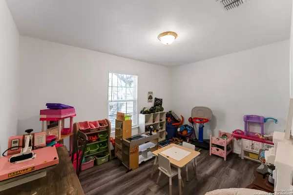 Poteet, TX 78065,105 Brite Ln