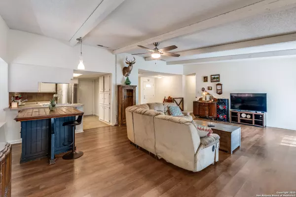 Schertz, TX 78108,4913 Crestwood