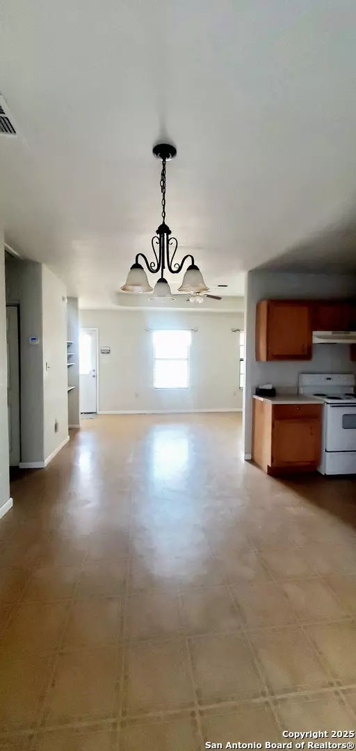 Cotulla, TX 78014,506 2nd