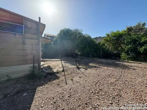 Laredo, TX 78040,1610 Lincoln St