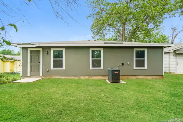 Seguin, TX 78155,1331 Hidalgo