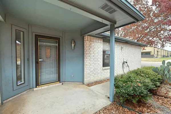 New Braunfels, TX 78130,1280 summerwood