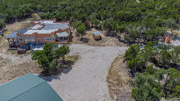 Lakehills, TX 78063,182 country point