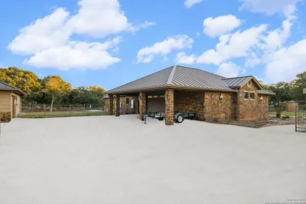 Adkins, TX 78101,584 Arbor View