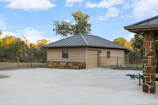 Adkins, TX 78101,584 Arbor View