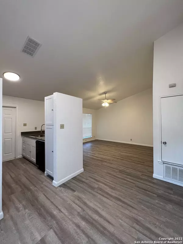 San Antonio, TX 78250-4532,8848 MEADOW RANGE ST