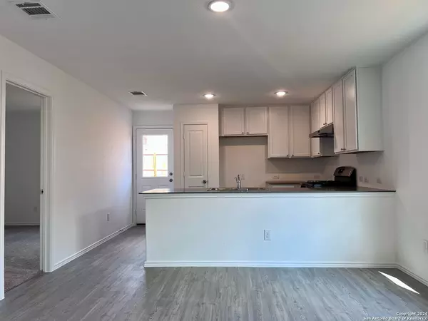 San Antonio, TX 78252,8807 Astral Pl