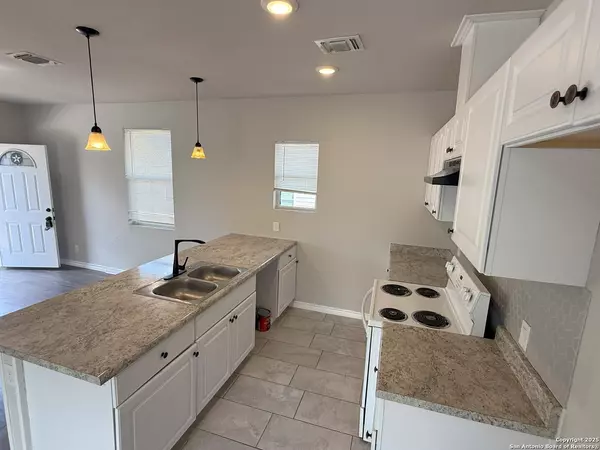 San Antonio, TX 78221,5010 Lucinda