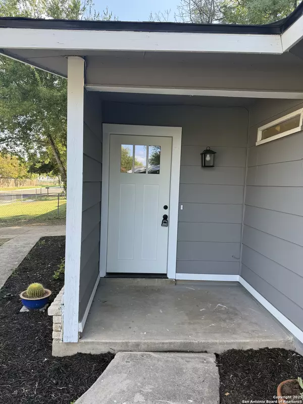 San Antonio, TX 78227,910 Crestfield