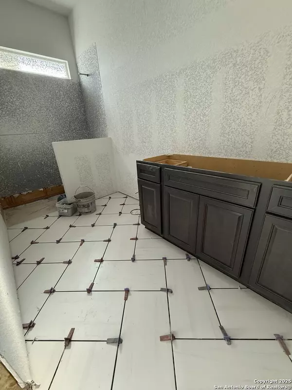 San Antonio, TX 78255,9758 Lenox Hill