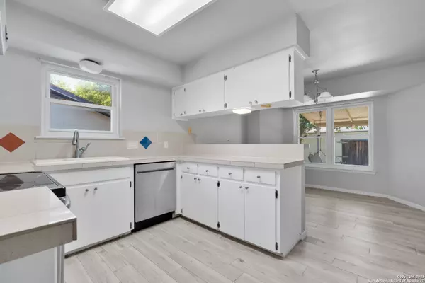 Round Rock, TX 78681,523 Chisholm Valley