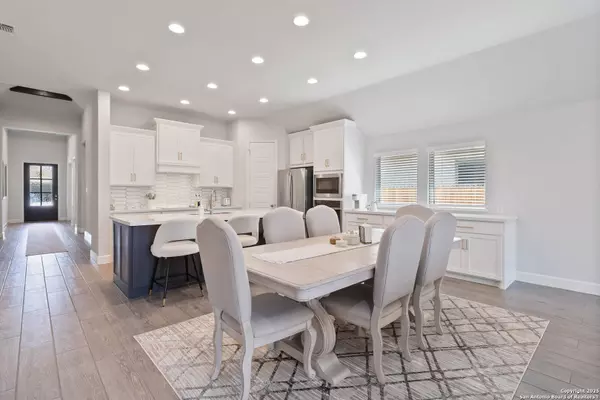 Castroville, TX 78009,149 Red Oak