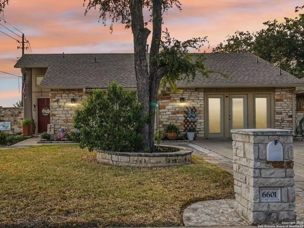 Austin, TX 78744,6601 Vougeot Dr