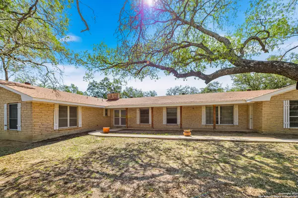 Devine, TX 78016,0 Fm 2200