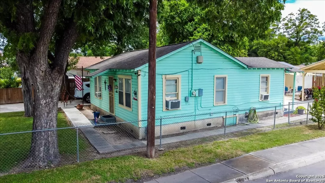 1103 Harlan, San Antonio, TX 78211