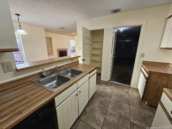 San Antonio, TX 78250,7229 Coral Springs