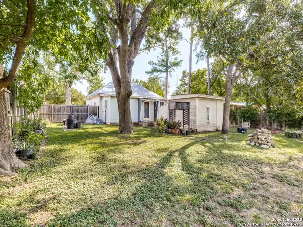 Fredericksburg, TX 78624,413 College St