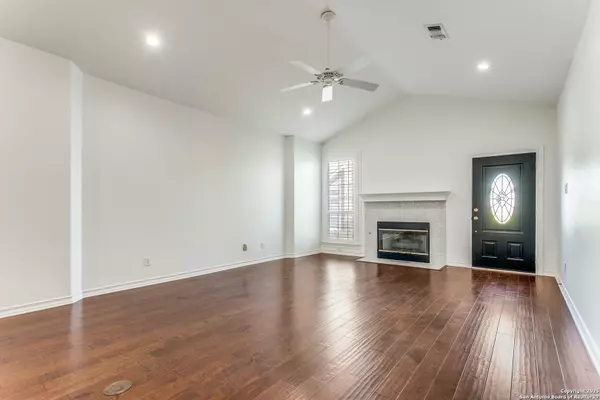 San Antonio, TX 78218,85 Oakwell Farms Pkwy