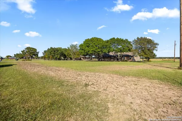 Castroville, TX 78009,2108 Fm 471