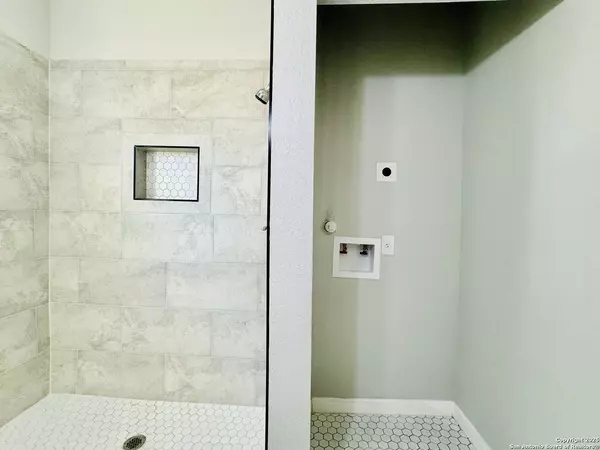 San Antonio, TX 78201,1602 W Craig Pl