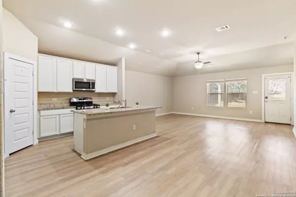 San Antonio, TX 78253,12307 Tower Forest