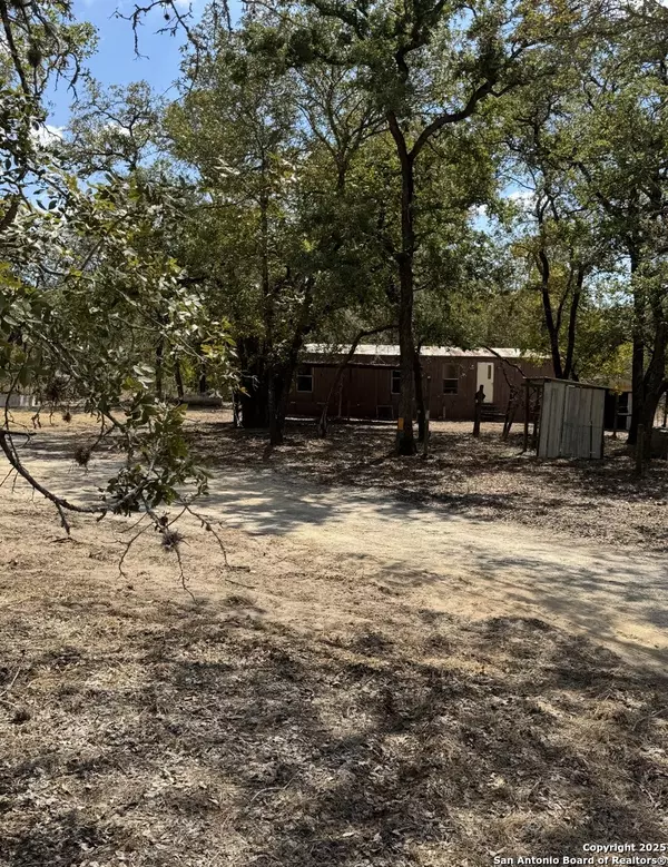 La Vernia, TX 78121,173 Oak View