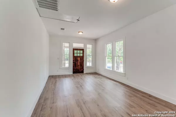 San Antonio, TX 78212-4056,417 PASCHAL ST UNIT 1