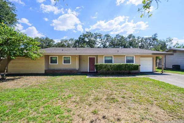 706 Inez, Beeville, TX 78102