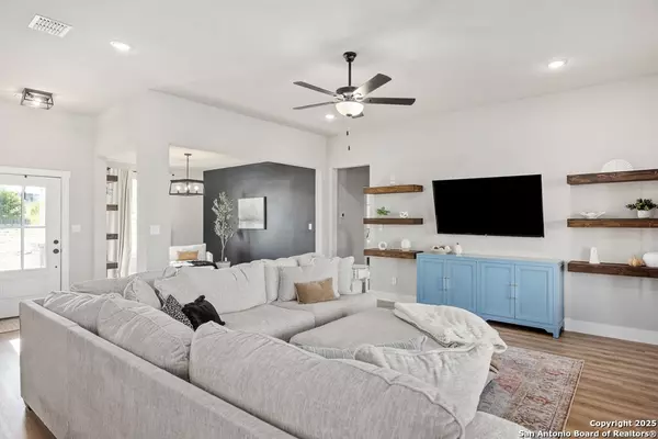 Kerrville, TX 78028,135 Lone Oak