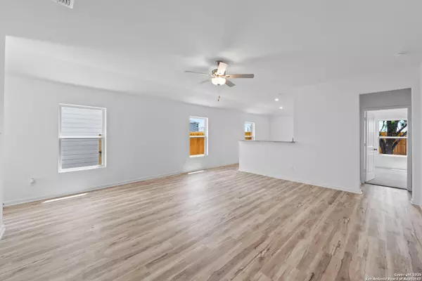 San Antonio, TX 78223,11523 Bald Eagle Heights