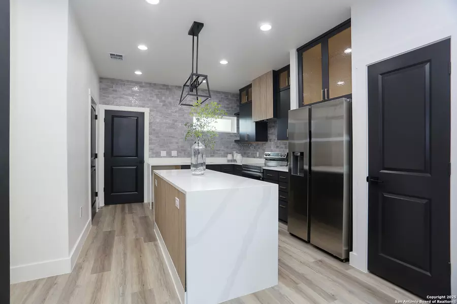 138 Lachapelle, San Antonio, TX 78204