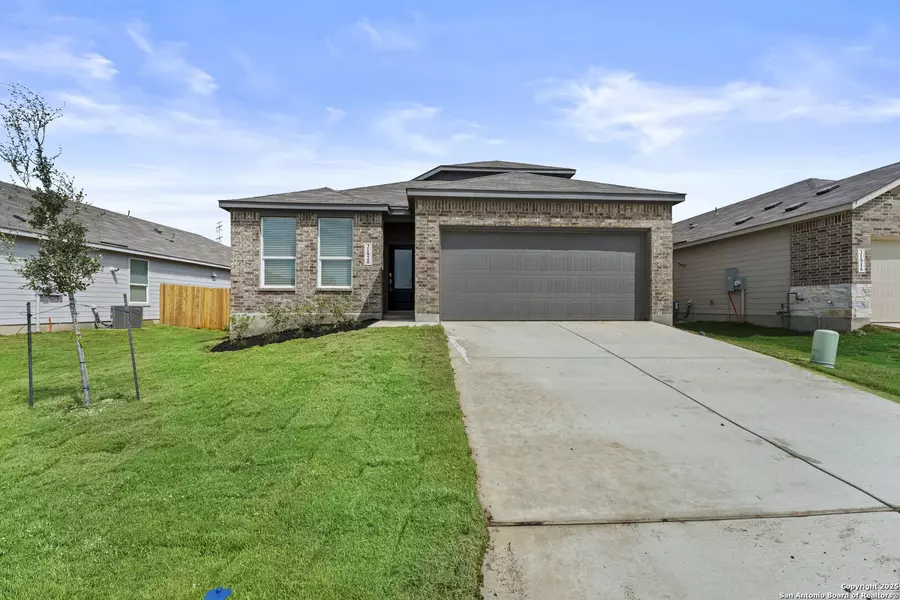 31920 Ambrose St, Bulverde, TX 78163