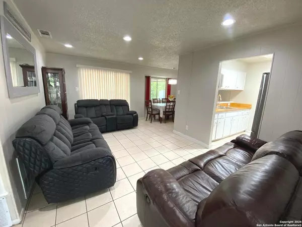 Kirby, TX 78219,5018 david scott