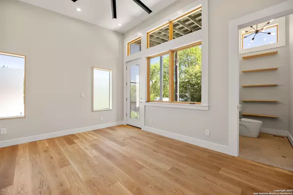 San Antonio, TX 78210,634 Delaware