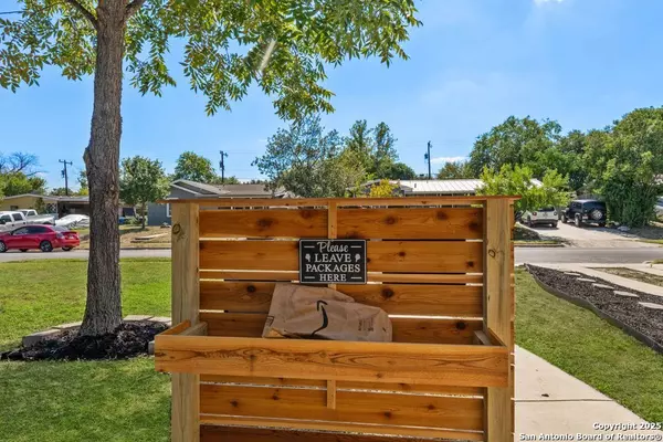 San Antonio, TX 78213,2339 Glen Ivy
