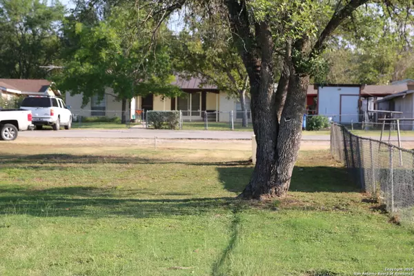 Lacoste, TX 78039,15827 Brewster