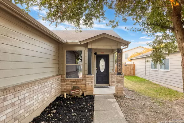 San Antonio, TX 78245,9823 Barhill Bay